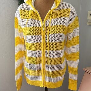 Quacker Factory Yellow‎ and White mesh Striped Women's Sweater large